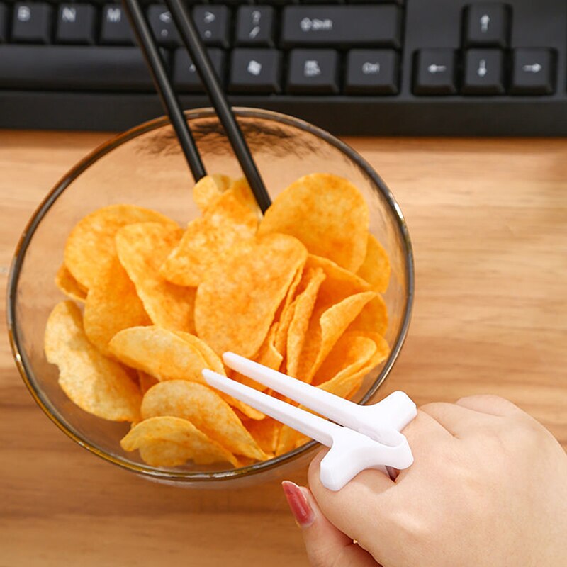 Lazy Snack Chopsticks โ Hands-Free Snacking for Gamers & Scrollers
