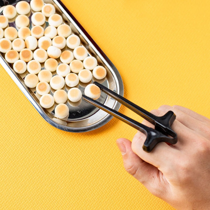 Lazy Snack Chopsticks โ Hands-Free Snacking for Gamers & Scrollers