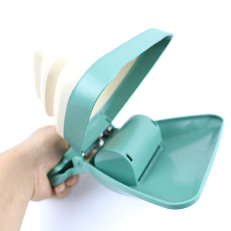 Portable Foldable Pet Waste Scooper – Hands-Free, Hassle-Free Cleanups 🐾